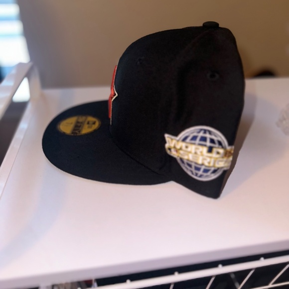 HOUSTON ASTROS (BLACK) "2005 WORLDSERIES" NEW ERA 59FIFTY FITTED (GREY VISOR) - Picture 5 of 9